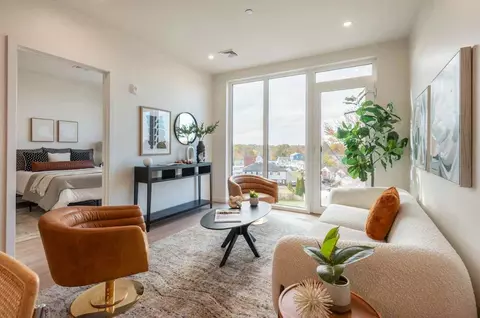 810 Washington Ave, Revere, MA 02151