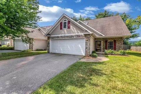 857 W Pointe Dr, Asheville, NC 28806