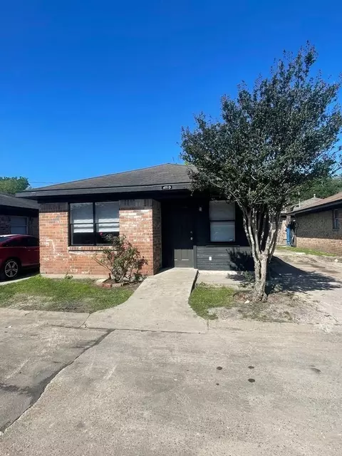 447 E Whitney St, Houston, TX 77022