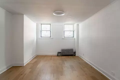 805 W Sunnyside Ave, Chicago, IL 60640 photo 3