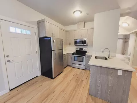 424 NE Stafford St, Portland, OR 97211