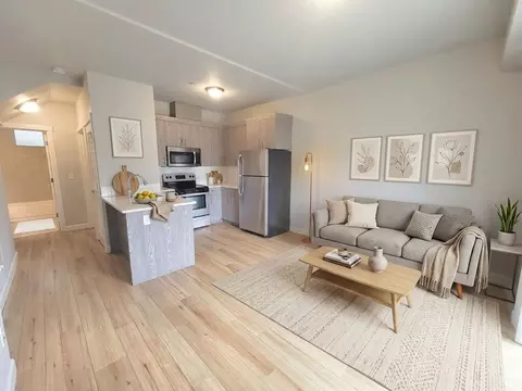 424 NE Stafford St, Portland, OR 97211