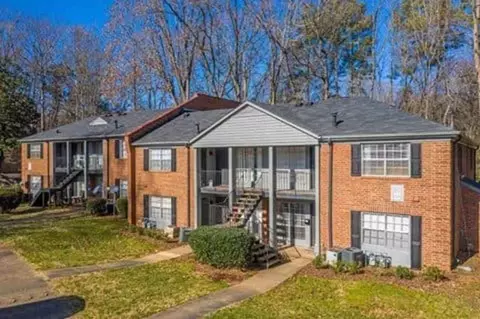 180 Park Fairfax Dr, Charlotte, NC 28208