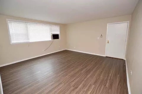 620 0s 540610 620 Old York Rd, Elmhurst, IL 60126