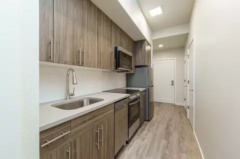 1311 SW Gibbs St, Portland, OR 97239