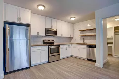 10760 Rose Ave, Los Angeles, CA 90034