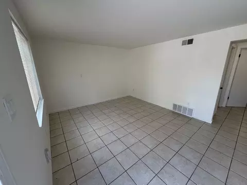 5701 N Northwood Rd, Kansas City, MO 64151