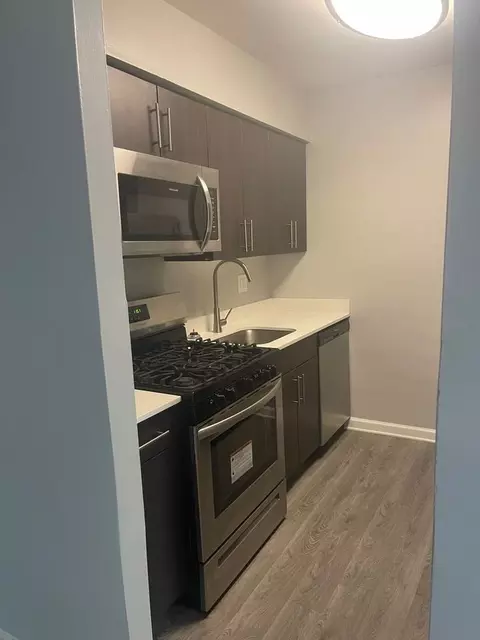 1000 Cedartree Ln, Claymont, DE 19703