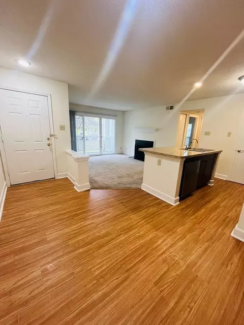 1000 Columbine Dr, Frederick, MD 21701