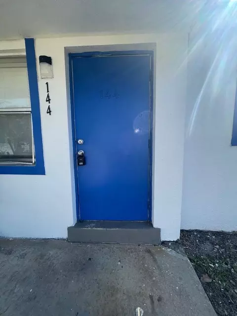 140 NW 40th St, Oakland Park, FL 33309