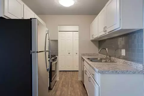 1959 Silver Bell Rd, Eagan, MN 55122