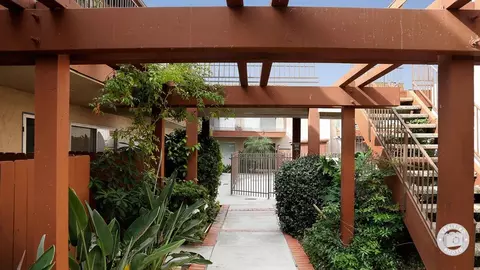 2825 Hope Ave, Carlsbad, CA 92008
