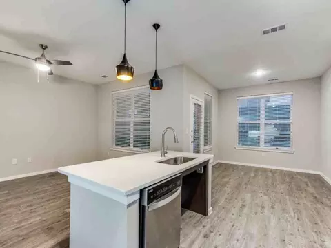 305 W Farm 1187, Crowley, TX 76036 photo 6
