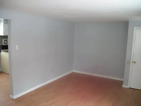 7 Homecrest Ave, Ware, MA 01082 photo 4