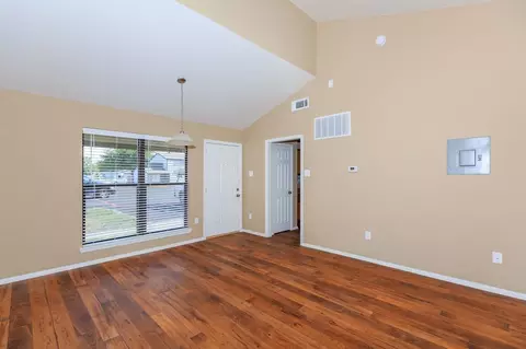 1236 Dickens Ct, Arlington, TX 76015 photo 16