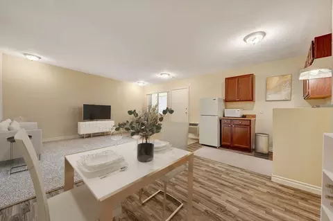 4505 Paradise Rd, Paradise, NV 89169