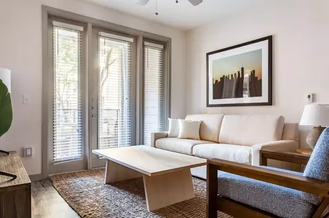 Maple Ave, Dallas, TX 75201