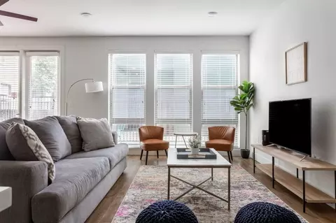 Amesbury Dr, Dallas, TX 75206