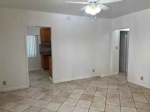 2812 D St, Sacramento, CA 95816
