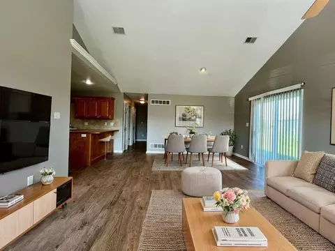 474 Kreisel Dr, Raymore, MO 64083