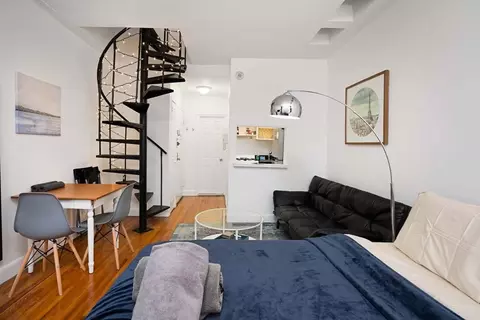 328 E 74th St, New York, NY 10021