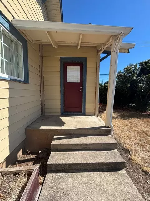 Hansard Ave, Lebanon, OR 97355