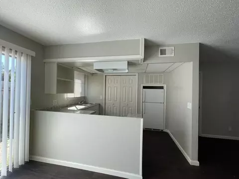200 Bower Dr, Bridge City, TX 77611