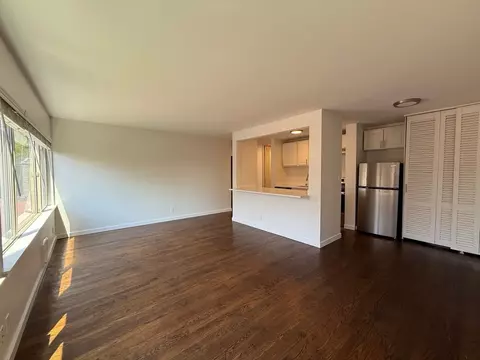 1000 1st Ave W, Seattle, WA 98119