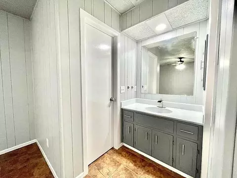 222 S Westgate Dr, Weslaco, TX 78596