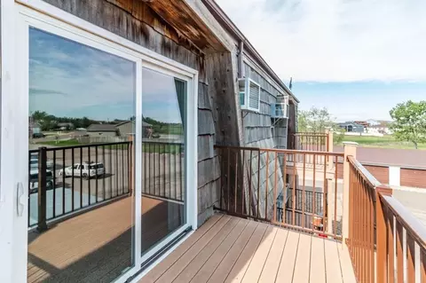 2068 Prairie Ave, Dickinson, ND 58601