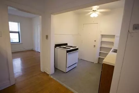5301 S Ellis Ave, Chicago, IL 60615