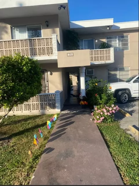 70 SW 30th Ave, Miami, FL 33135