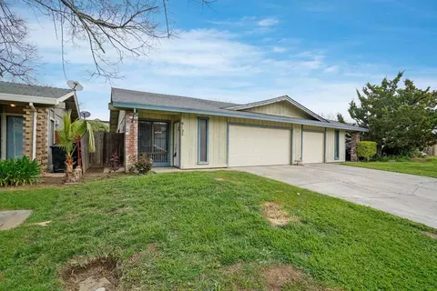 9125 Nasreen Dr, Sacramento, CA 95826