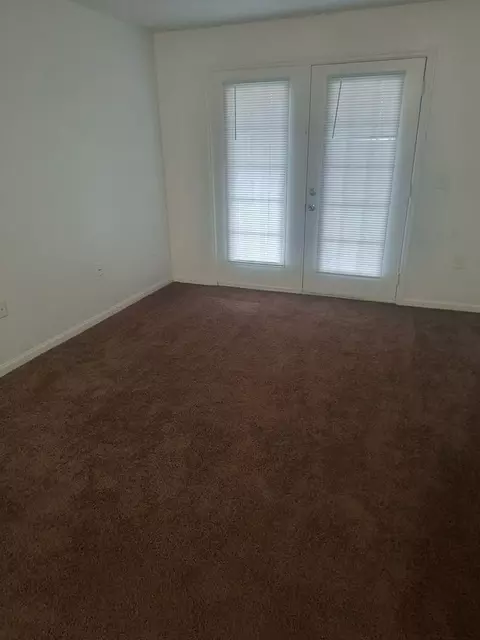 2001 S Lyerly St, Chattanooga, TN 37404