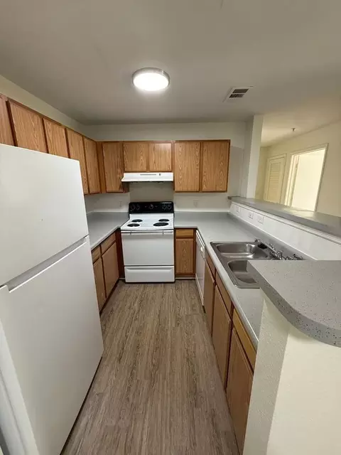 2001 S Lyerly St, Chattanooga, TN 37404