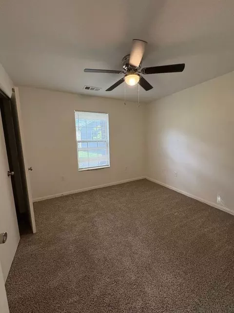 2001 S Lyerly St, Chattanooga, TN 37404