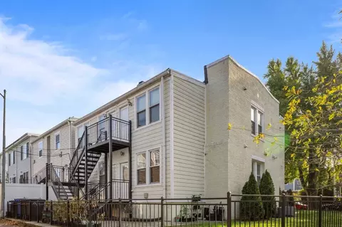 1100 Holbrook Ter NE, Washington, DC 20002