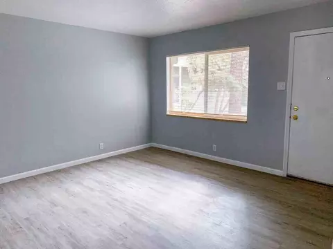4311 Zuni Rd SE, Albuquerque, NM 87108