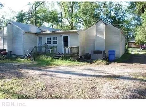2043 Maywood St, Chesapeake, VA 23323