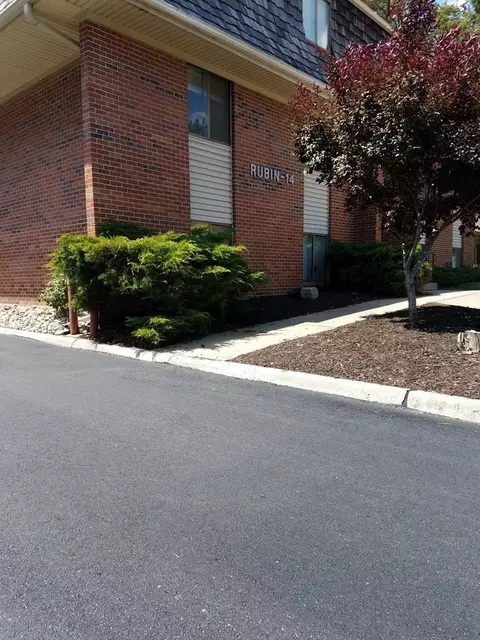14 Rubin 14, Omaha, NE 68105