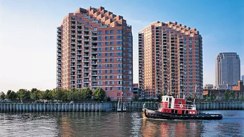 155 Washington St, Jersey City, NJ 07302 photo 2