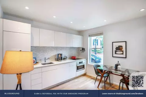 1425 P St NW, Washington, DC 20005 photo 4