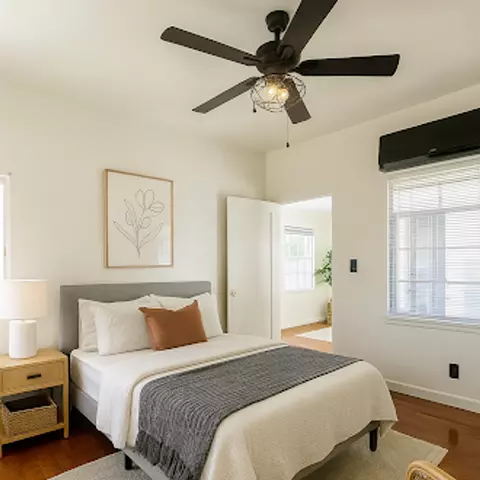 139 Tamarisk Rd, Palm Springs, CA 92262