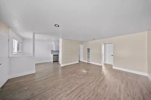 2845 W Ball Rd, Anaheim, CA 92804