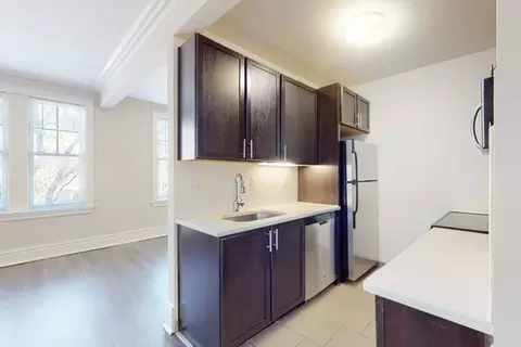 214 E Armour Blvd, Kansas City, MO 64111