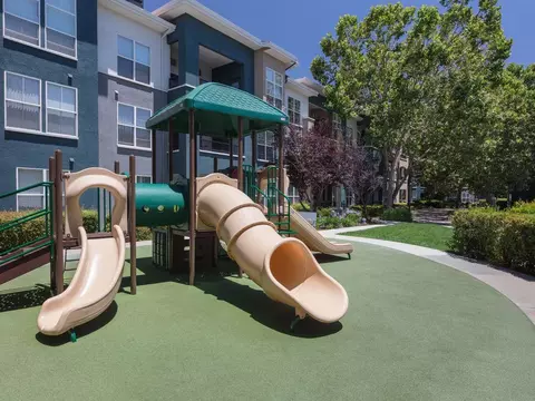 1257 Lakeside Dr, Sunnyvale, CA 94085 photo 35