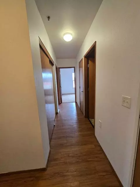 945 NW Naito Pkwy, Portland, OR 97209