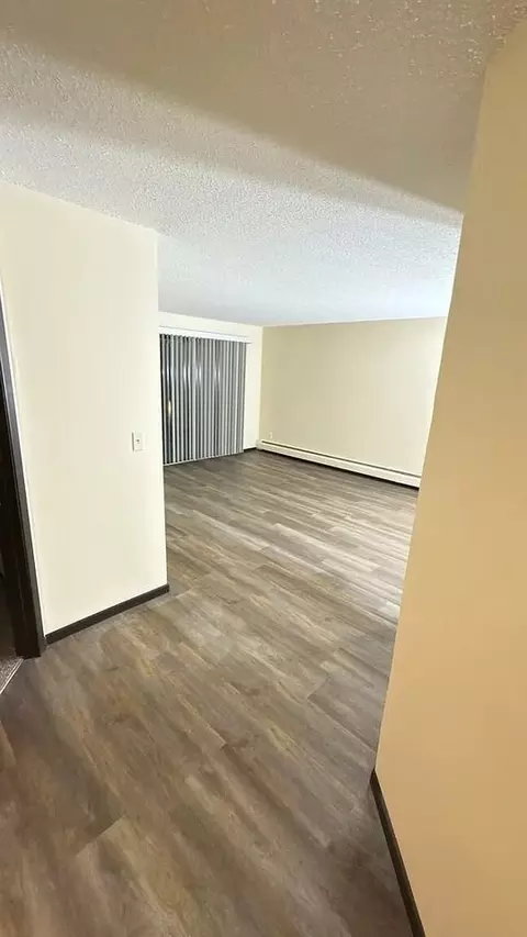 11610 Tulip St NW, Coon Rapids, MN 55433