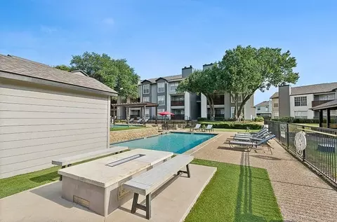 1615 Stoneleigh Ct, Arlington, TX 76011 photo 22