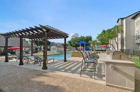 1615 Stoneleigh Ct, Arlington, TX 76011 photo 23